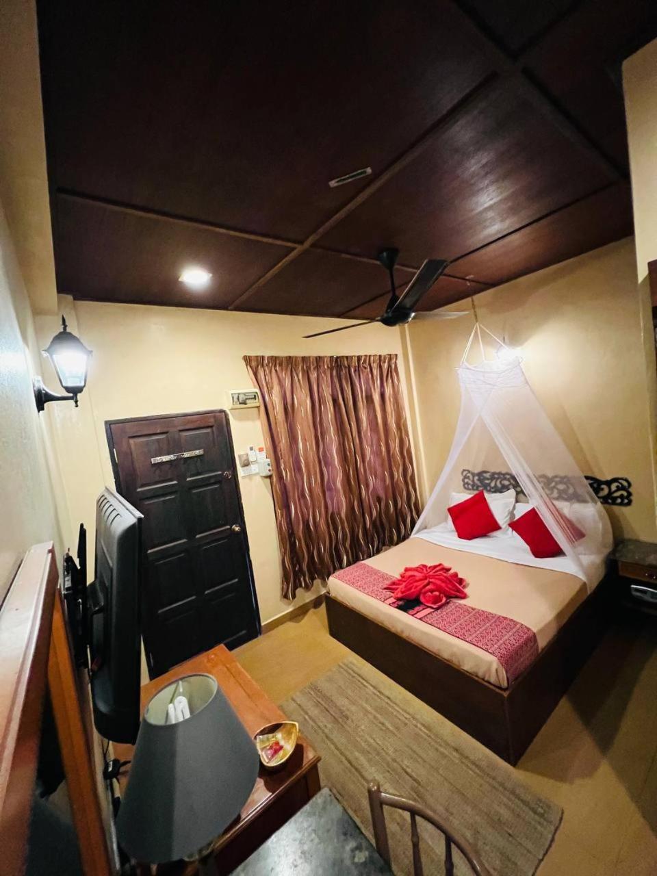 Ombak Dive Resort Perhentian Island Pulau Perhentian Kecil Exteriör bild